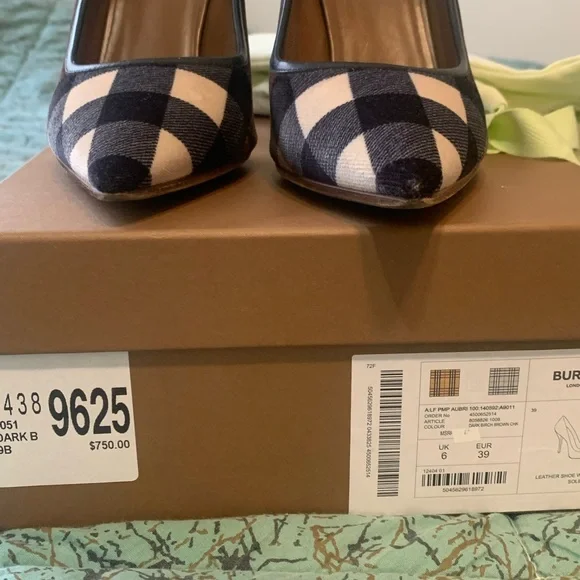 Burberry Brown Heels with Stiletto Design - Picture 2 of 5